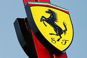 IndyCar remains in talks with Ferrari, despite rumors