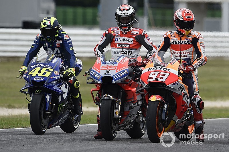 Rossi: “Honda tendrá que gestionar la situación entre Lorenzo y Márquez”