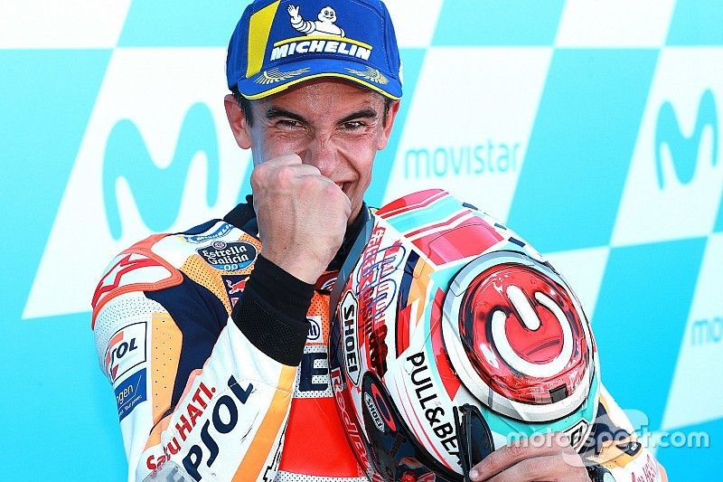 Podio: il vincitore della gara Marc Marquez, Repsol Honda Team
