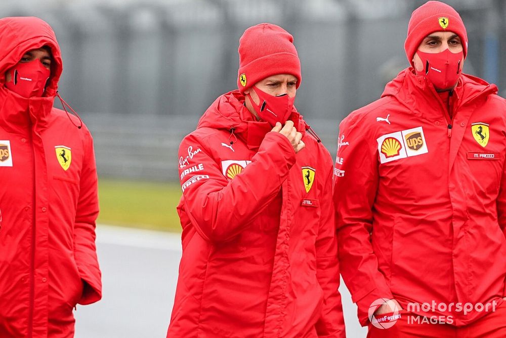 Стролл раскритиковал Ferrari за обращение с Феттелем