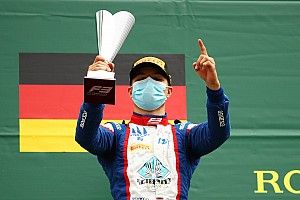 Spa F3: Zendeli se lleva su primera victoria