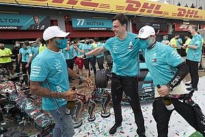 Wolff: Succes Mercedes kostte bloed, zweet en tranen