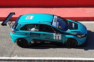 TCR Italy: Jelmini vola in Pole per Gara 1 di Imola