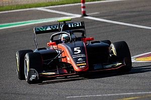 F3-coureur Laaksonen ongedeerd na zware crash Spa