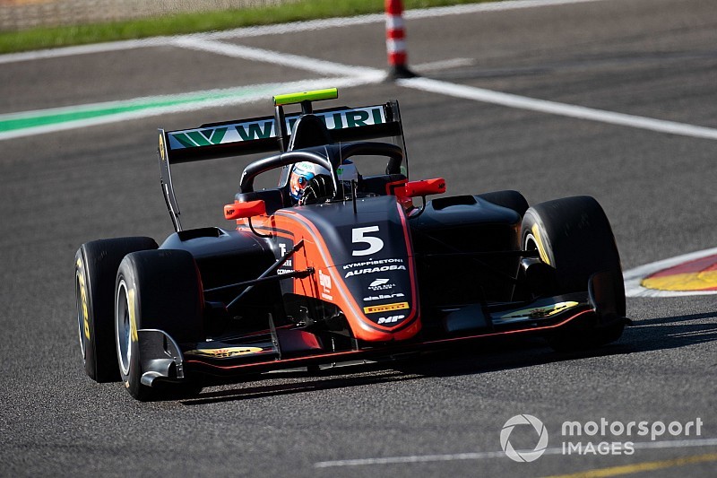 F3-coureur Laaksonen ongedeerd na zware crash Spa
