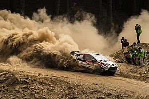 Makinen chce powrotu opon z musem