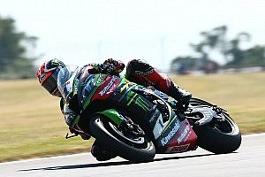 Donington WSBK: Rea grabs points lead as Bautista crashes