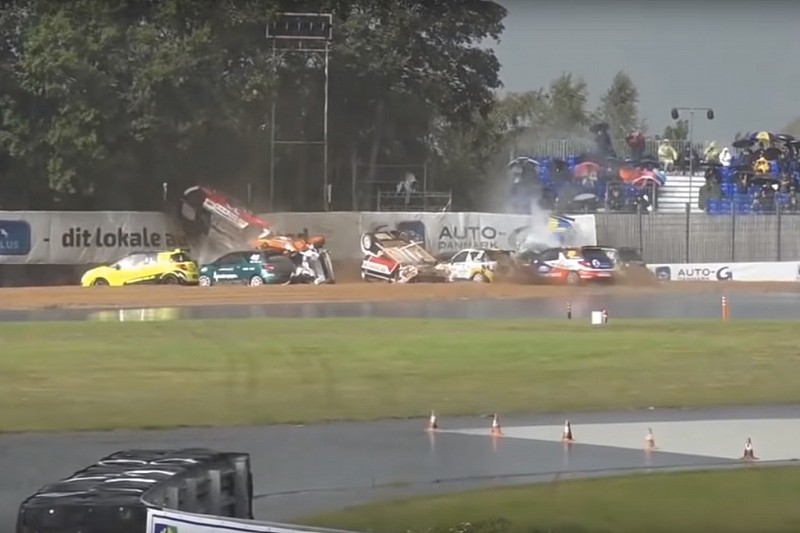 Дождевое безумие. Видео большого завала в Кубке Citroën DS3