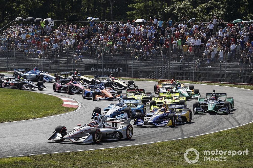 Will Power, Team Penske Chevrolet, Alexander Rossi, Andretti Autosport Honda, Josef Newgarden, Team Penske Chevrolet, start