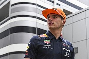 Verstappen noemt Red Bull-vorm in recente races ‘beetje vreemd’