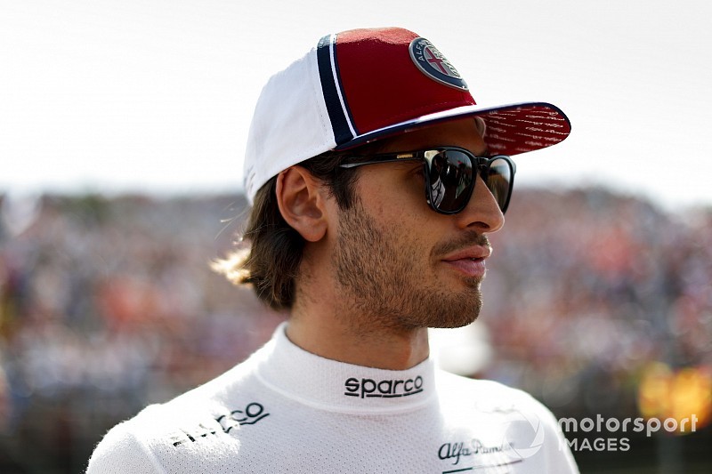 Giovinazzi: "İki yılı kenarda geçirmek kolay değildi"