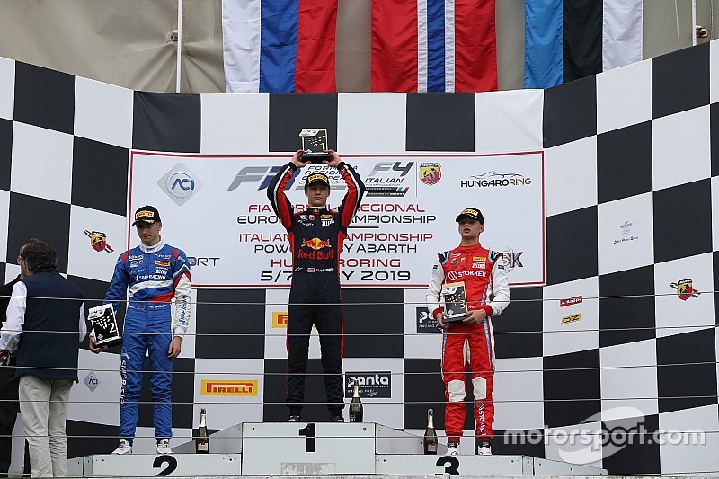 F4, Hungaroring: Hauger e Petecof si dividono i successi in Gara 2 e Gara 3