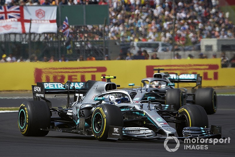 Wolff speelt op safe met Bottas: "Zijn teamwork is geweldig"