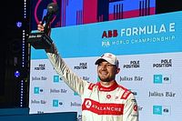 Dennis logra la pole delante de Vandoorne en Londres