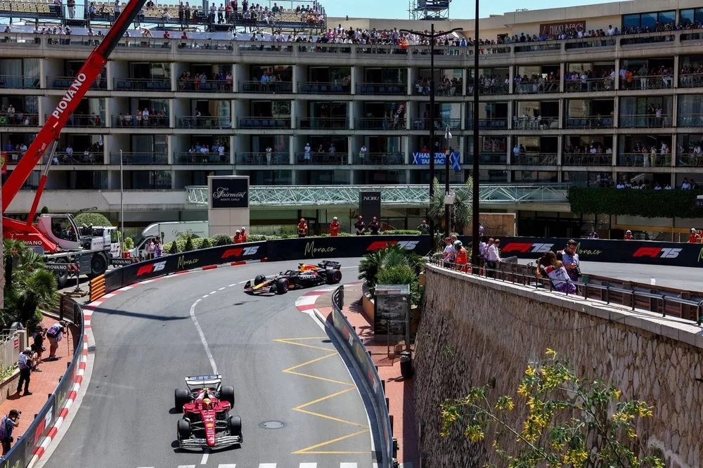 Lewis Hamilton, Ferrari, Max Verstappen, Red Bull Racing