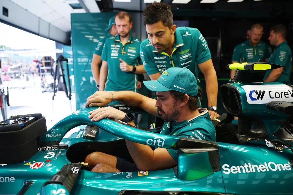 Fernando Alonso, Aston Martin Racing