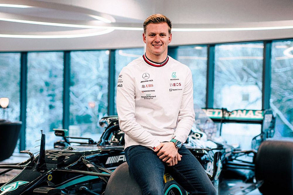 Schumacher: "Immense" growth in Mercedes since "sneaky" F1 simulator debut