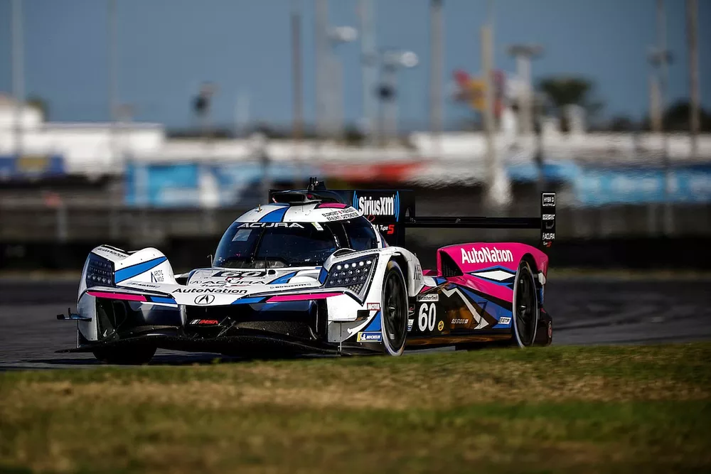 #60 Meyer Shank Racing W/Curb-Agajanian, Acura ARX-06, GTP: Colin Braun, Tom Blomqvist