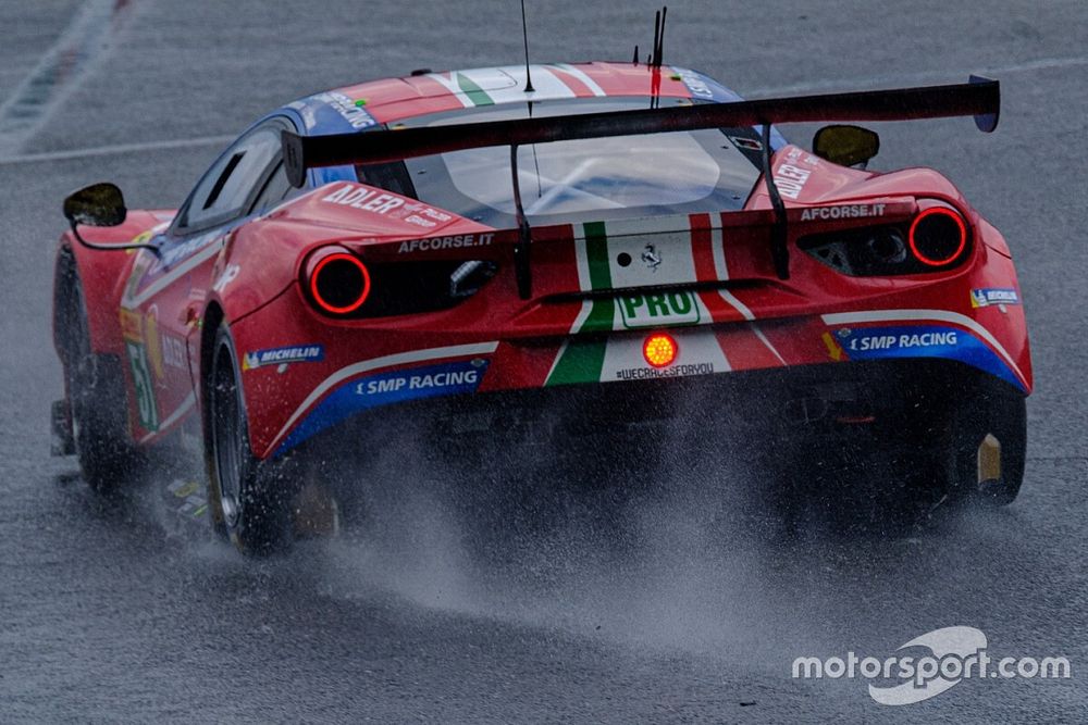 Ferrari zbuduje hipersamochód