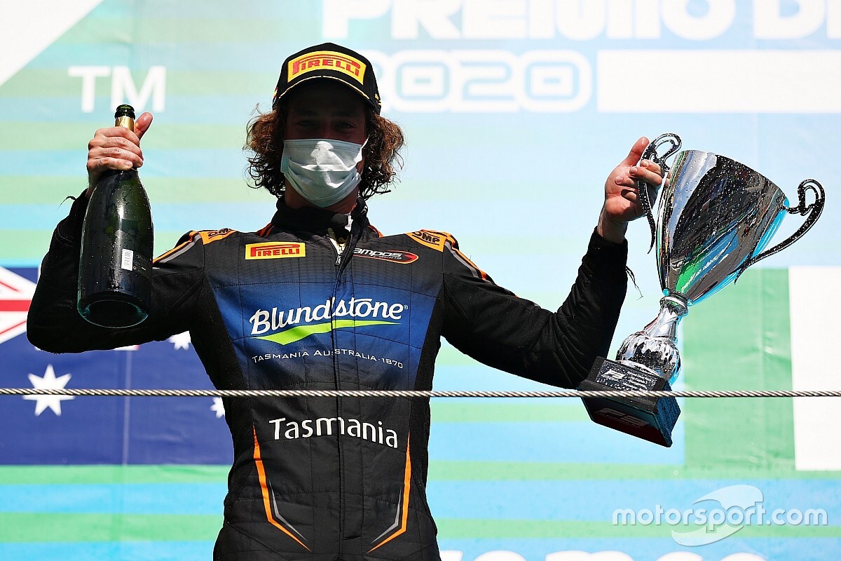 Alex Peroni Tak Sabar Balapan di Indy Lights Bersama Carlin