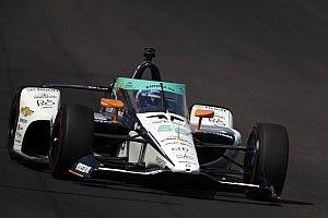 A Renault-főnök alig kap levegőt Alonsót figyelve
