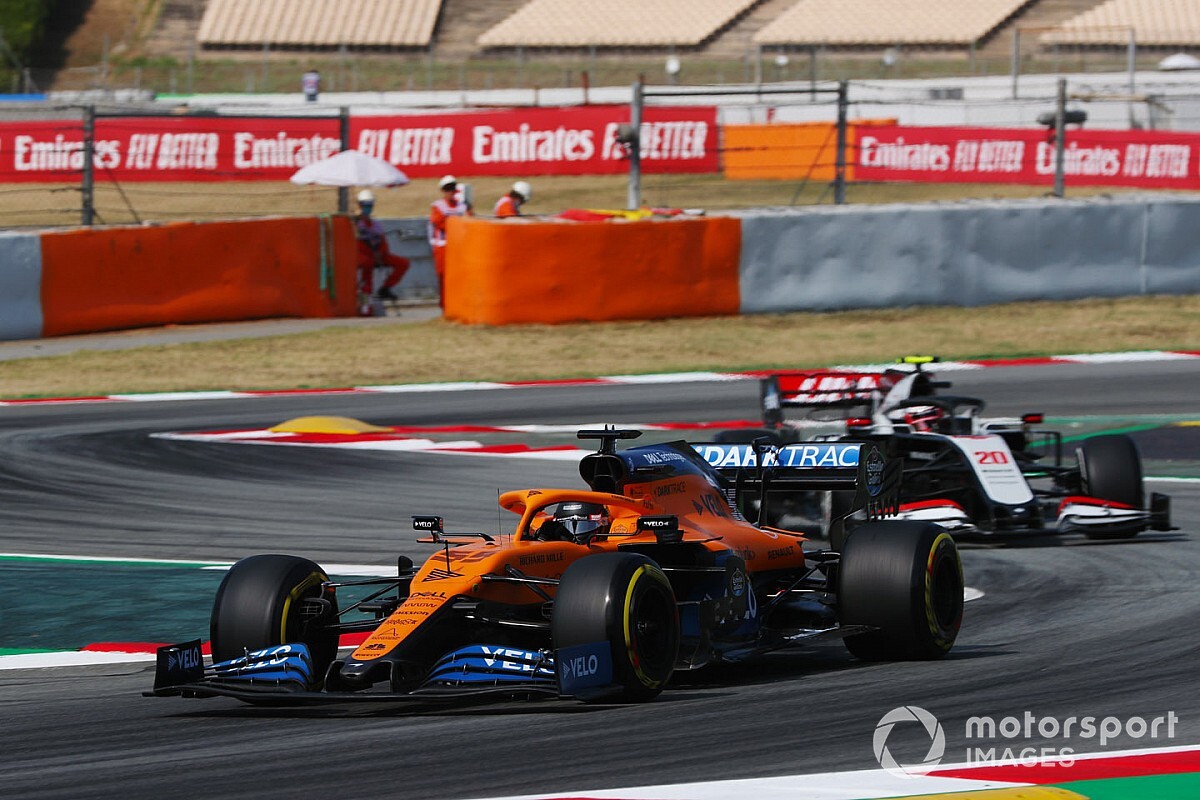 Sainz gets new McLaren chassis after cooling issues