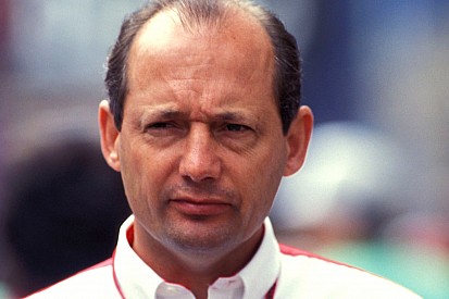 Ron Dennis: Hamilton sosem felejti el, ki segített neki