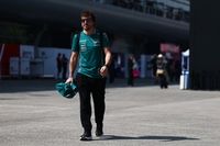 Alonso coge aire en la superlicencia; Verstappen sigue aguantando