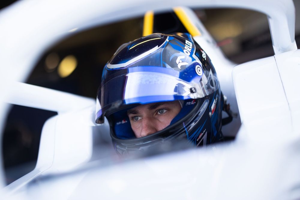 Kacper Sztuka, Campos Racing