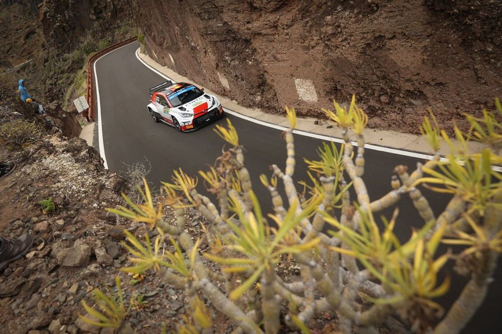 Alejandro Cach&oacute;n, Borja Rozada, Toyota GR Yaris Rally2