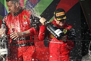 Még legalább 3 évig minden egyes F1-es dobogón ott lesz a Ferrari