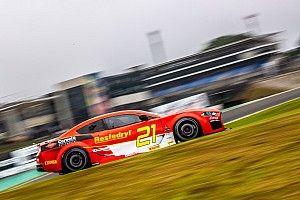 GT Sprint Race: após maratona, Teixeira mantém dupla com Camilo na briga pelo título