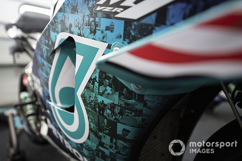 La particular decoración del Petronas para llevarse el título de independientes