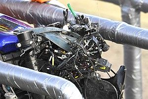 Fotos: así de destrozada quedó la moto de Rossi tras su segunda caída