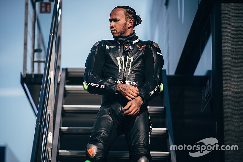 35 éves lett a hatszoros F1-es világbajnok Lewis Hamilton
