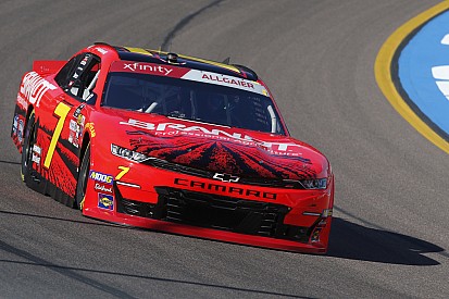 Justin Allgaier joins Xfinity title fight with Phoenix win