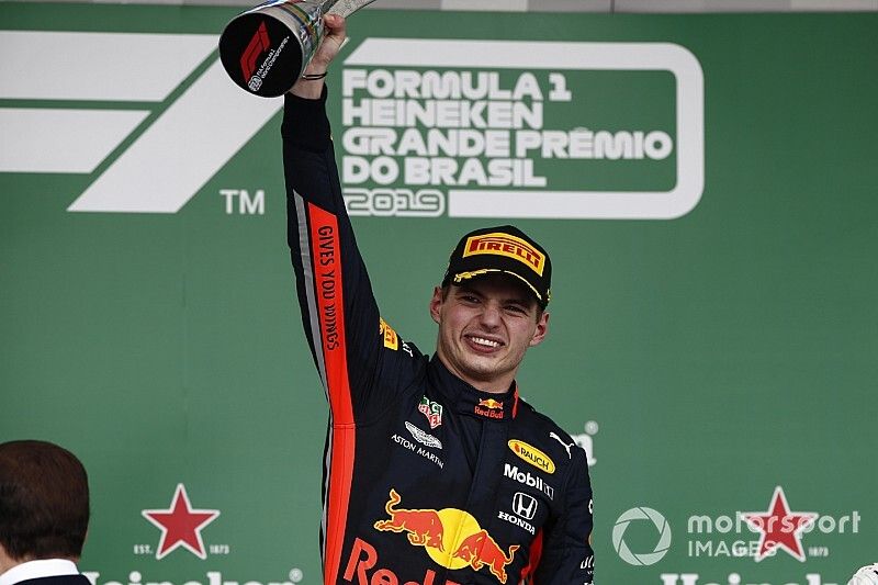 Podio: ganador de la carrera Max Verstappen, Red Bull Racing