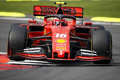 FIA подтвердила замену мотора у Леклера. Он потеряет десять позиций на решетке