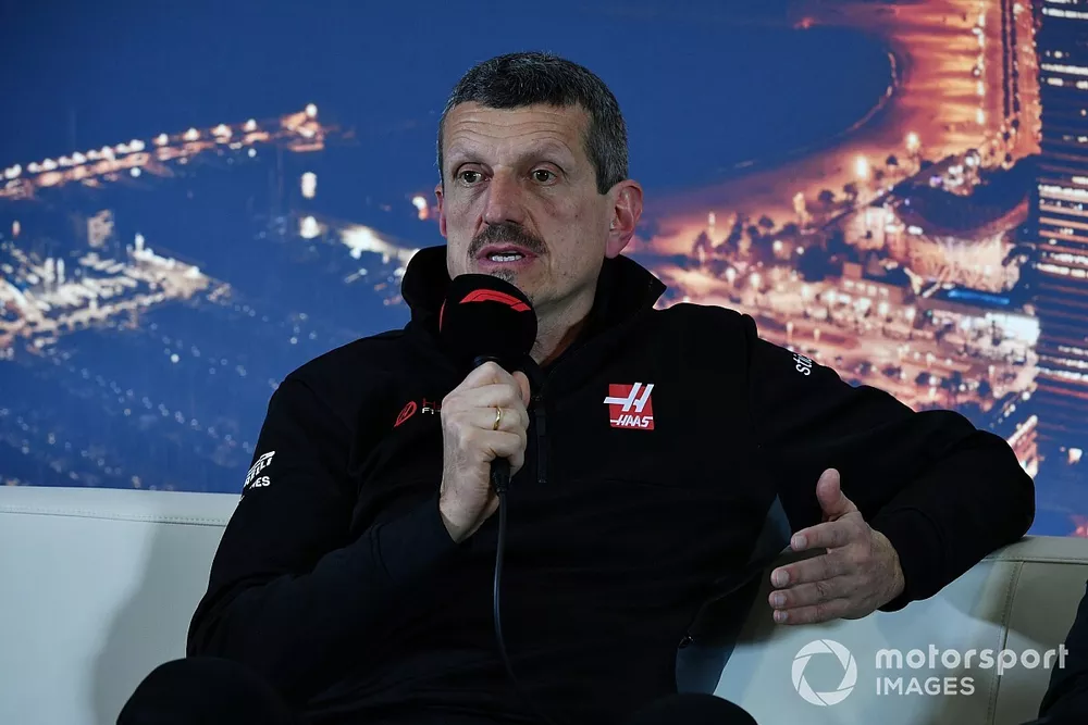 Guenther Steiner, director del equipo Haas F1 Team en la conferencia de prensa