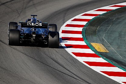 Hamilton affiche sa confiance en Mercedes malgré des soucis moteur