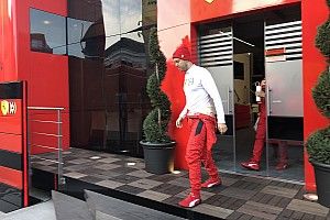 Doornbos: "Vettel, Ferrari'de artık acı çekiyordu"