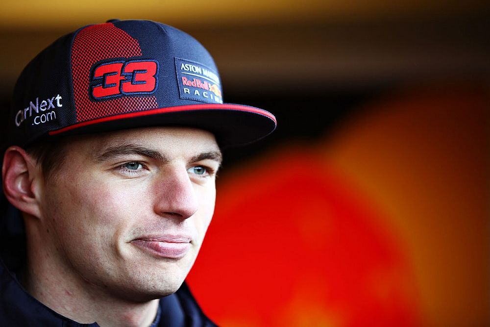 Verstappen survives last-lap contact to sweep Redline pro event