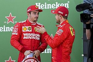 Leclerc over Vettel: 'Kan altijd van mijn teamgenoot leren'