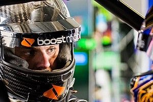 Сухой лед чуть не вывел из строя пилота Bathurst 1000