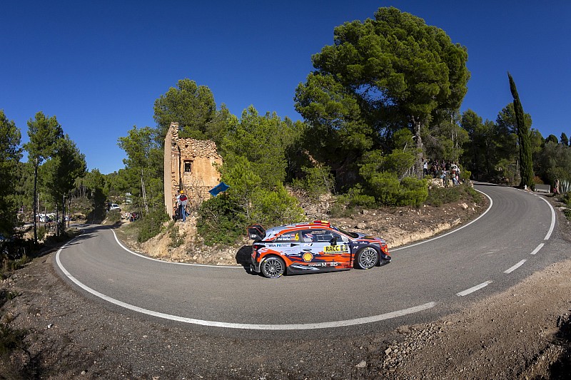 Sordo nie odpuszcza, Kajetanowicz drugi w WRC 2