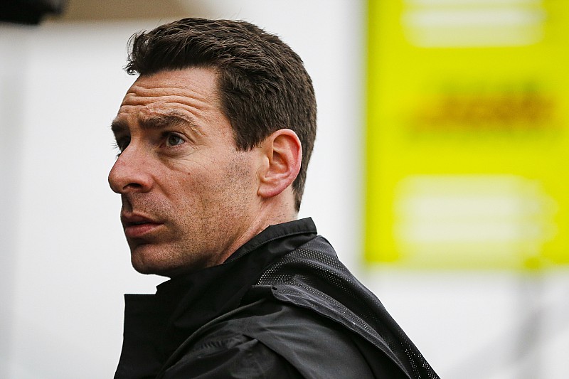 Pagenaud gana sobre dos 'debutantes" en la IndyCar virtual