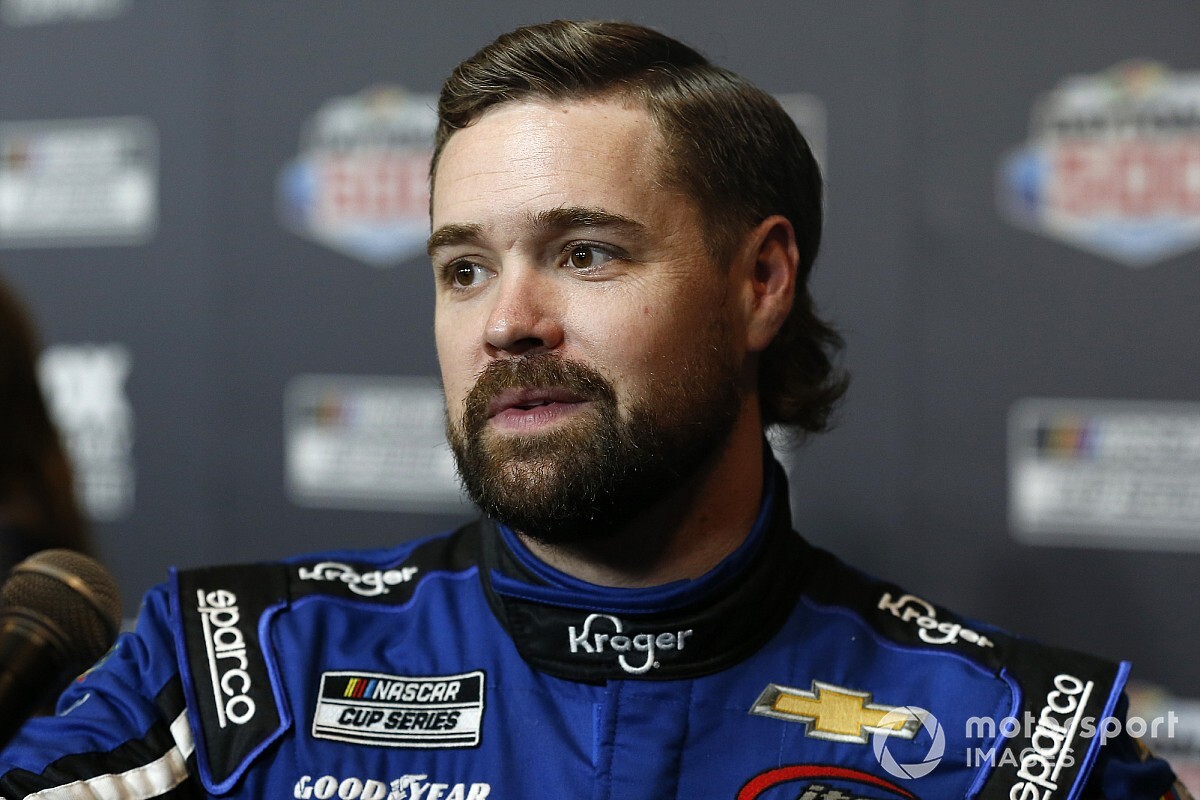 Stenhouse: "I just need to get more consistent"