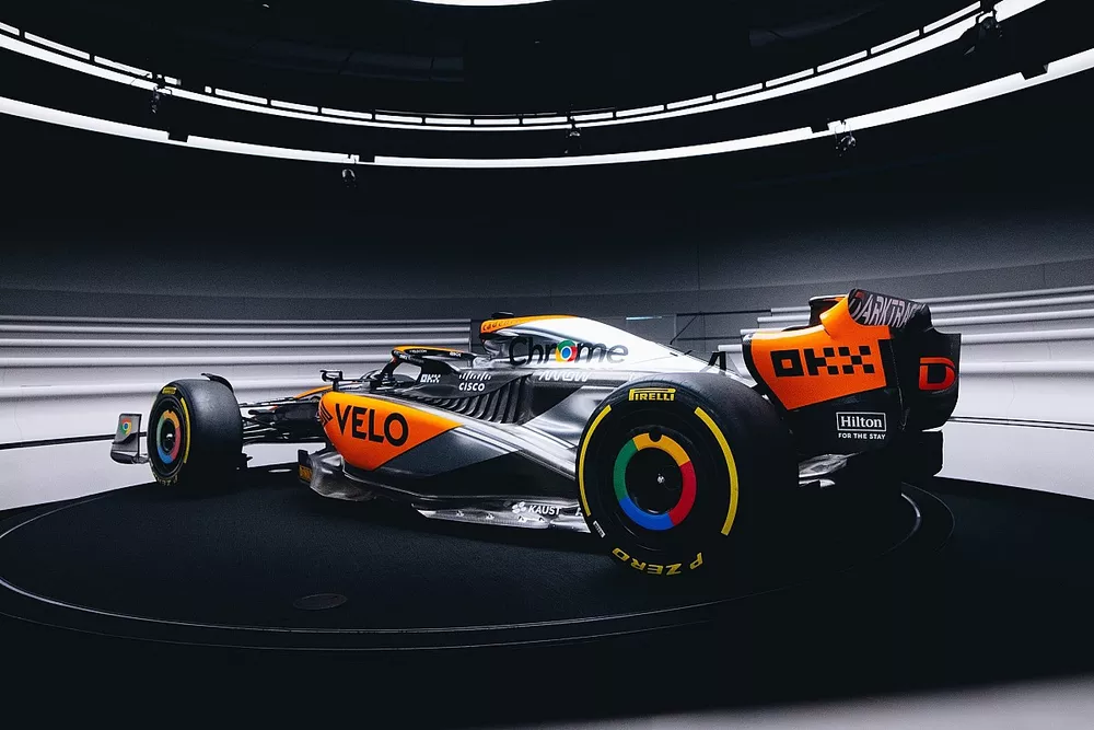 McLaren MCL36 in livrea per il GP di Gran Bretagna