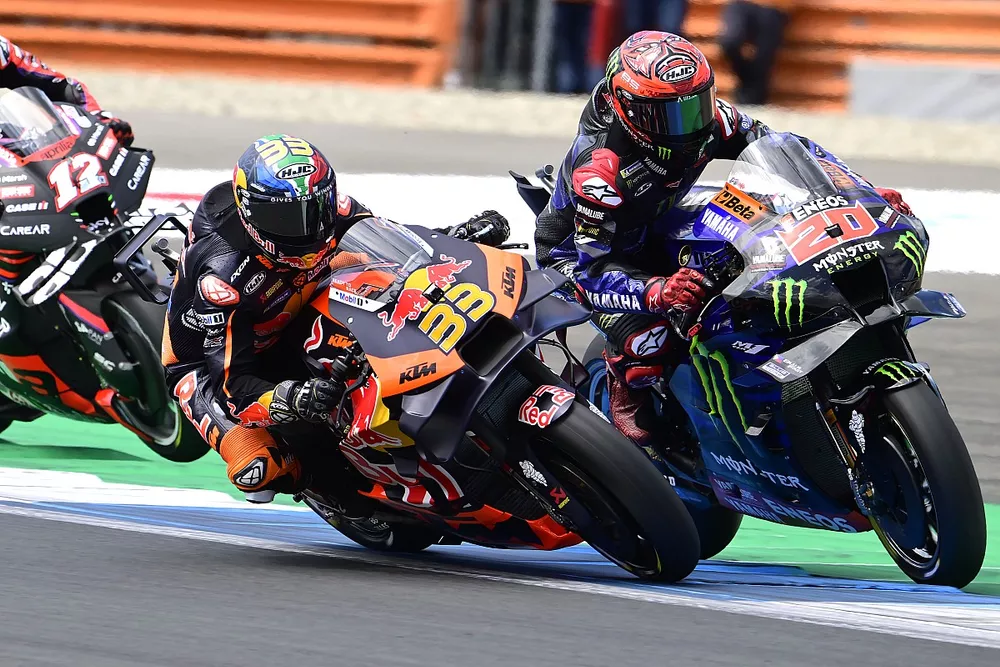 Brad Binder, Red Bull KTM Factory Racing, Fabio Quartararo, Yamaha Factory Racing