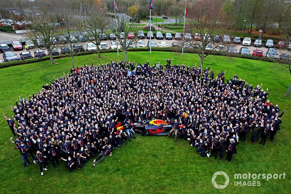 F1 | Red Bull, le tappe di un Mondiale arrivato dando... tutto!